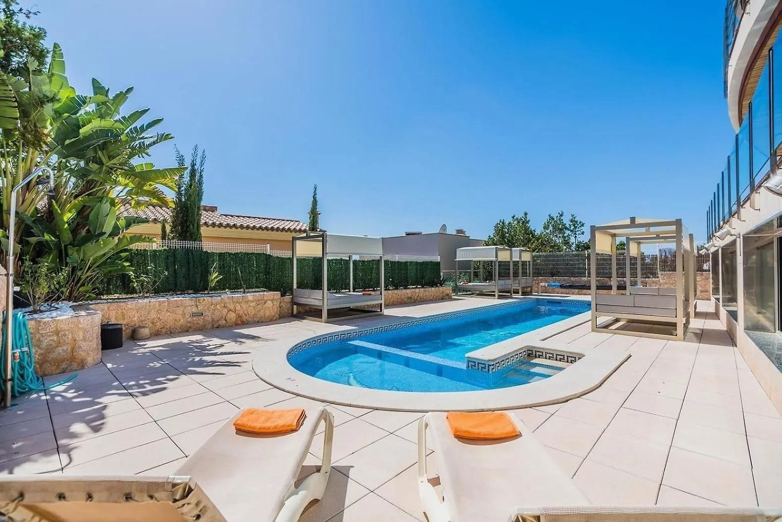 Atemberaubende Villa Mit Whirlpool, Beheiztem Pool Und Meerblick In Aucanada Alcanada Holiday home
